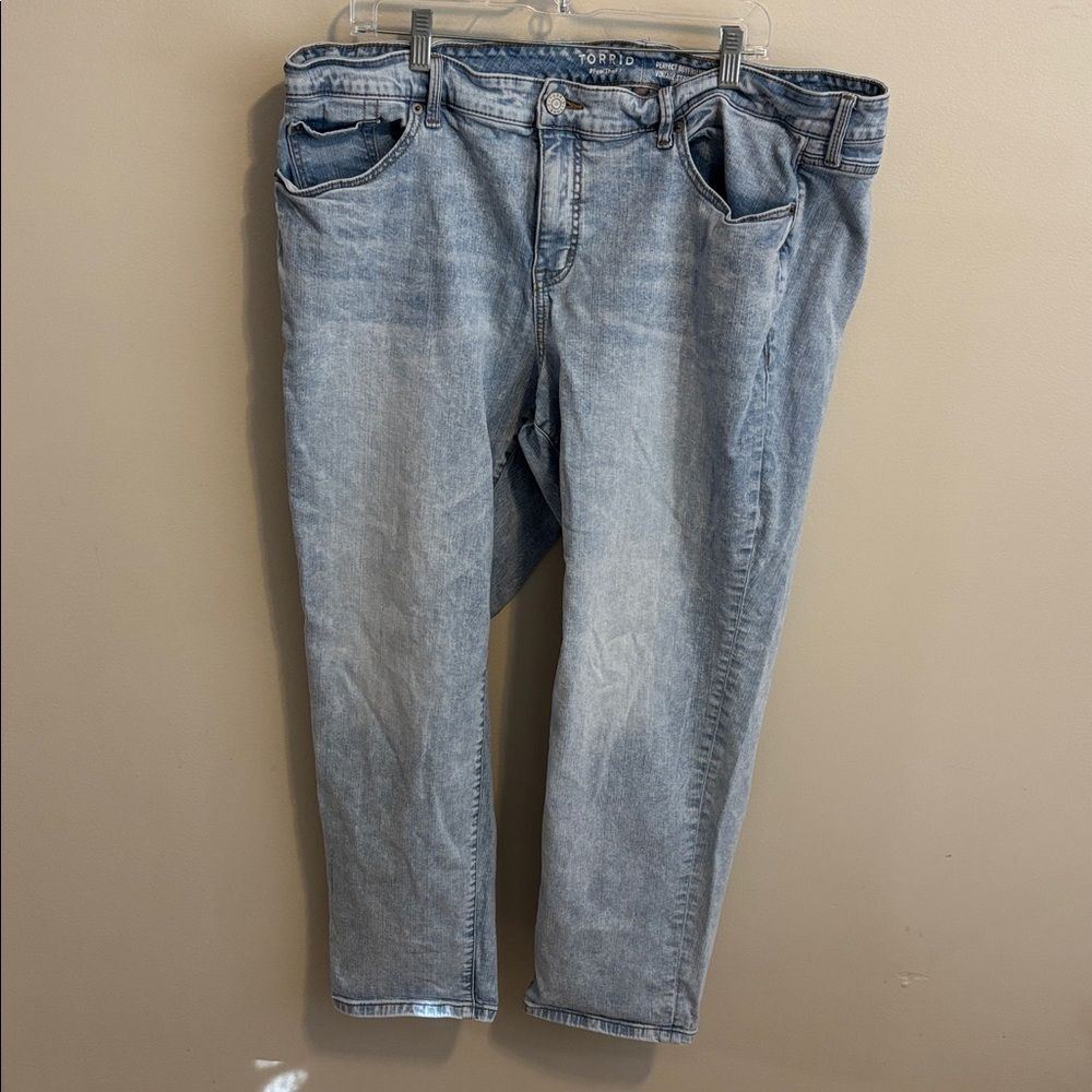 Torrid size 22 perfect boyfriend ankle jeans